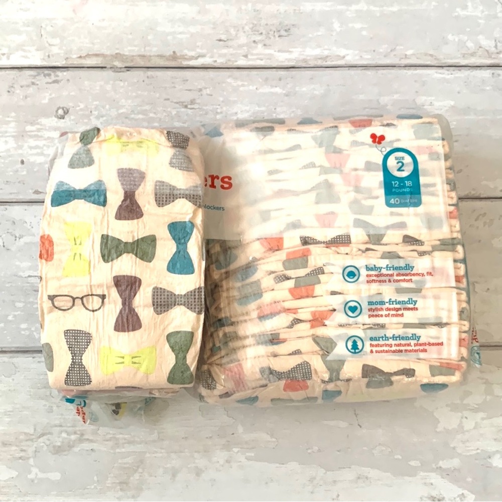 Honest Company Diapers Size 2 Baby Girl Bows Print 28ct Left Open Pack